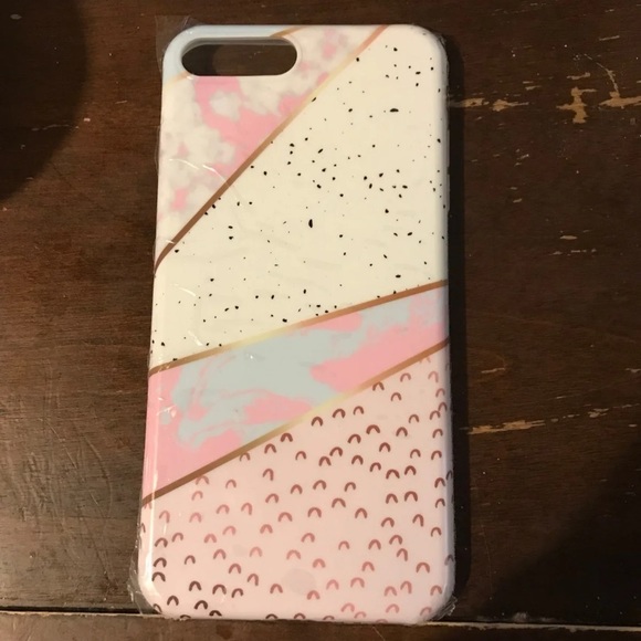 iPhone 7 Plus case - Picture 1 of 3